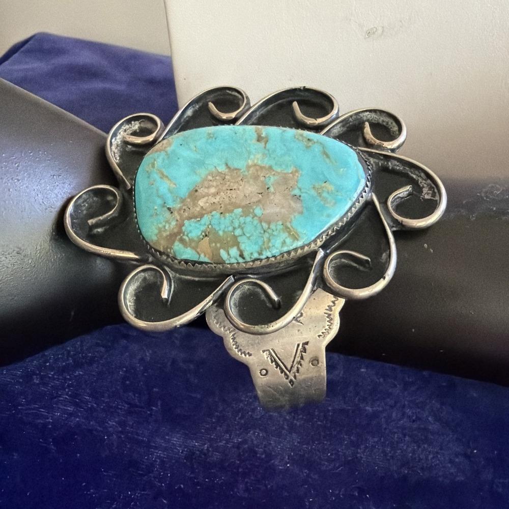 TWIRLING TWIST VINTAGE NAVAJO TURQUOISE STERLING SILVER BRACELET CUFF OLD